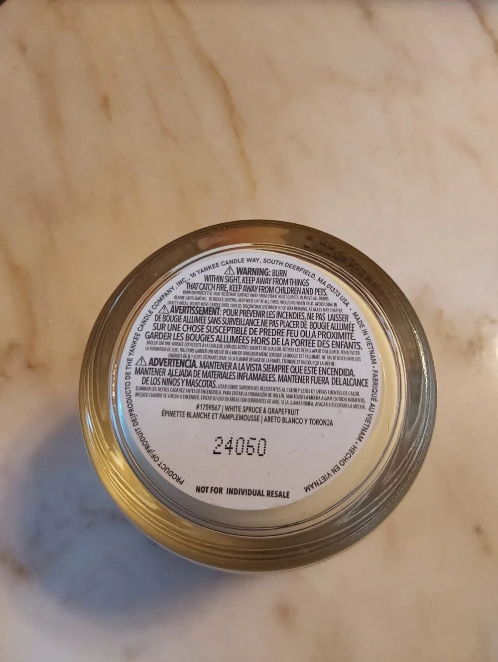 NWT Yankee Candle, White Spruce And Grapefruit, In Glass Container